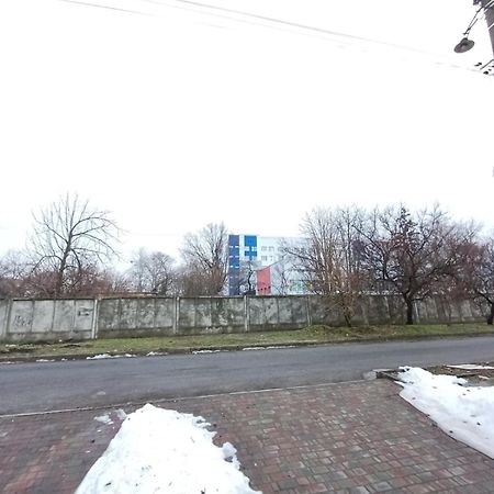 Дом С Удобствами, Возле 3 Городской Больницы Cherkasy Ngoại thất bức ảnh