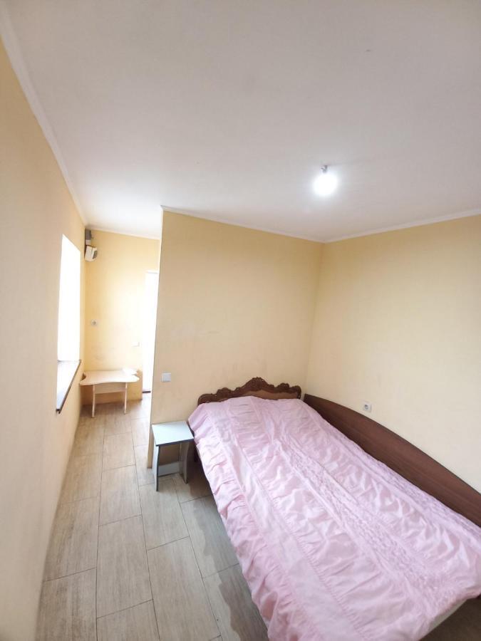 Дом С Удобствами, Возле 3 Городской Больницы Cherkasy Ngoại thất bức ảnh